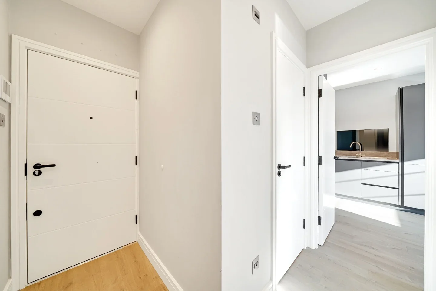Flat Batavia Road in Borough of Spelthorne