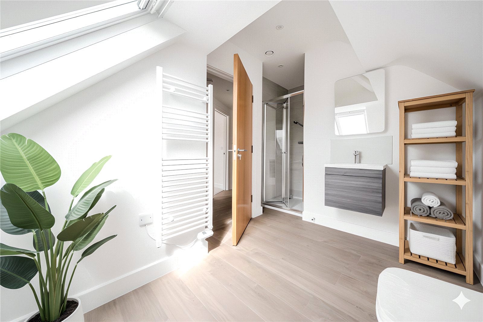 Flat Catteshall Road in Waverley