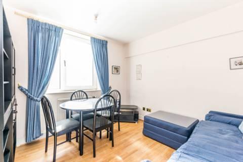 Flat Sloane Avenue in Greater London