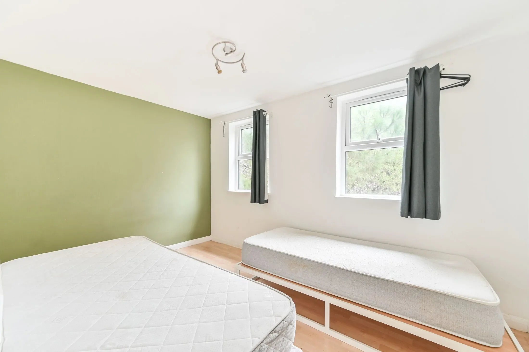 House Birchen Grove in Greater London