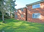 Flat Cobblers Close in Farnham Royal