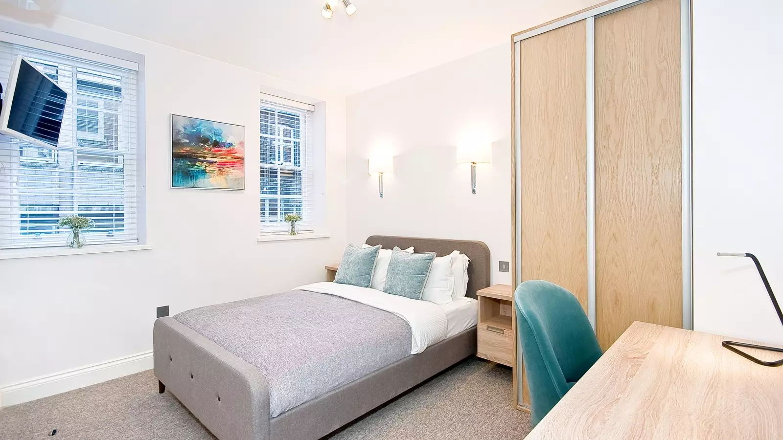 Flat Essex Street in City of Westminster
