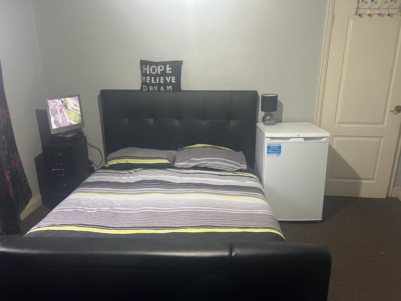 Room Windle Avenue in Manchester