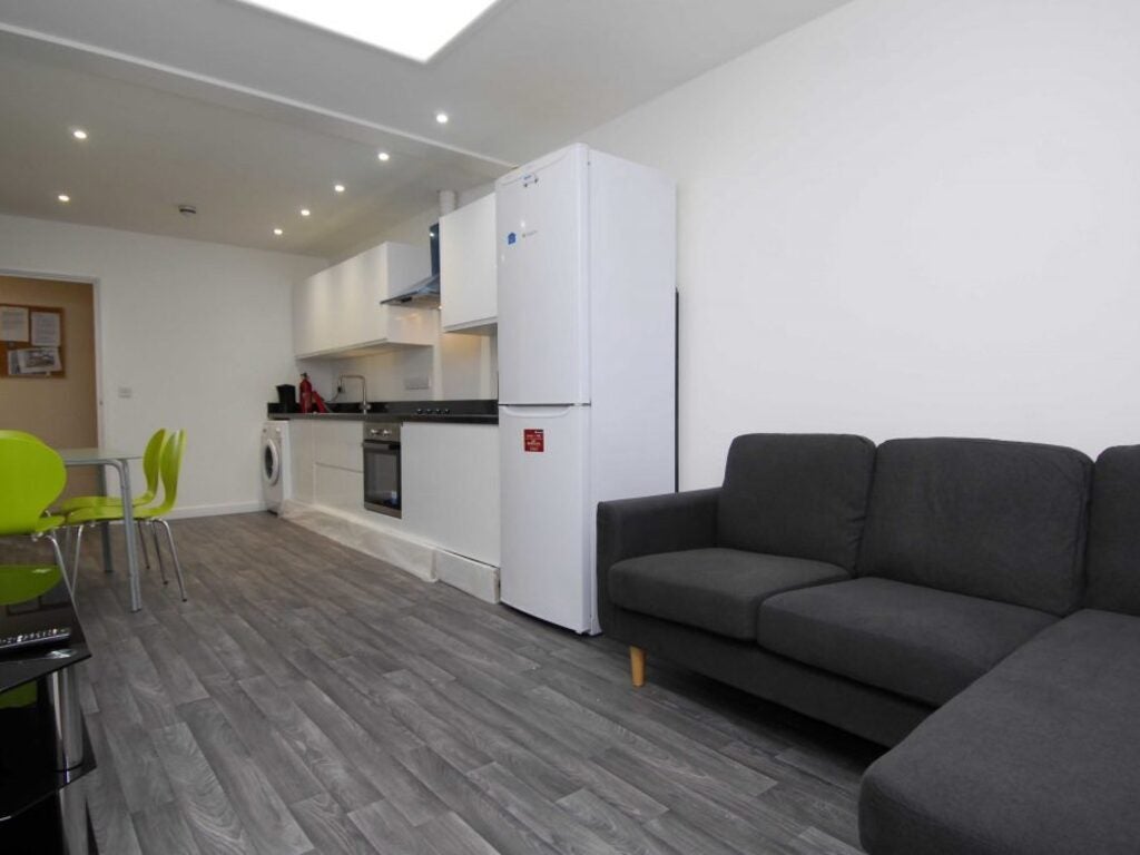 Room Ebrington Street in Plymouth