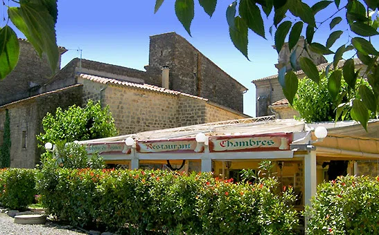 Chambre Rue des Esparots à Chandolas