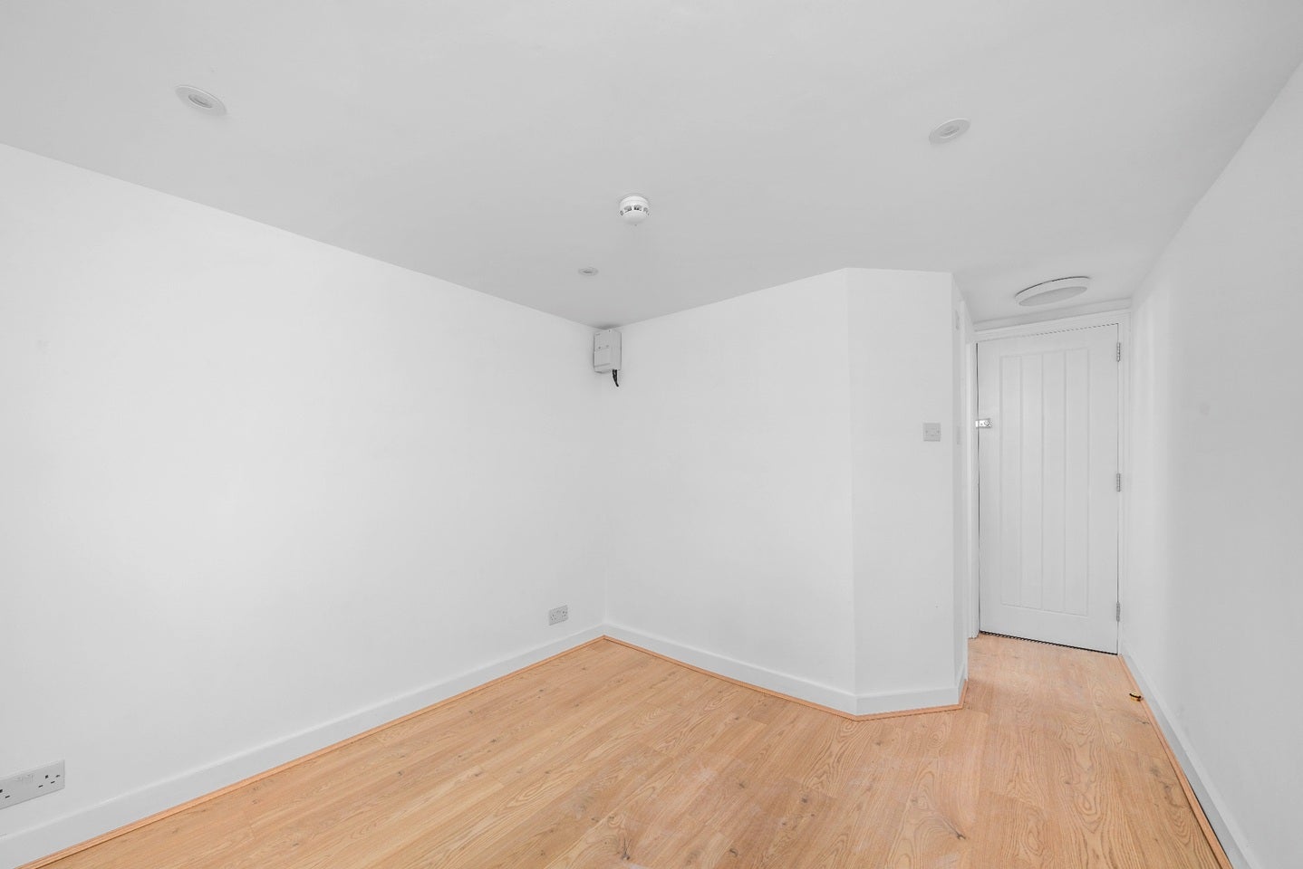 Room Trevelyan Road in Greater London
