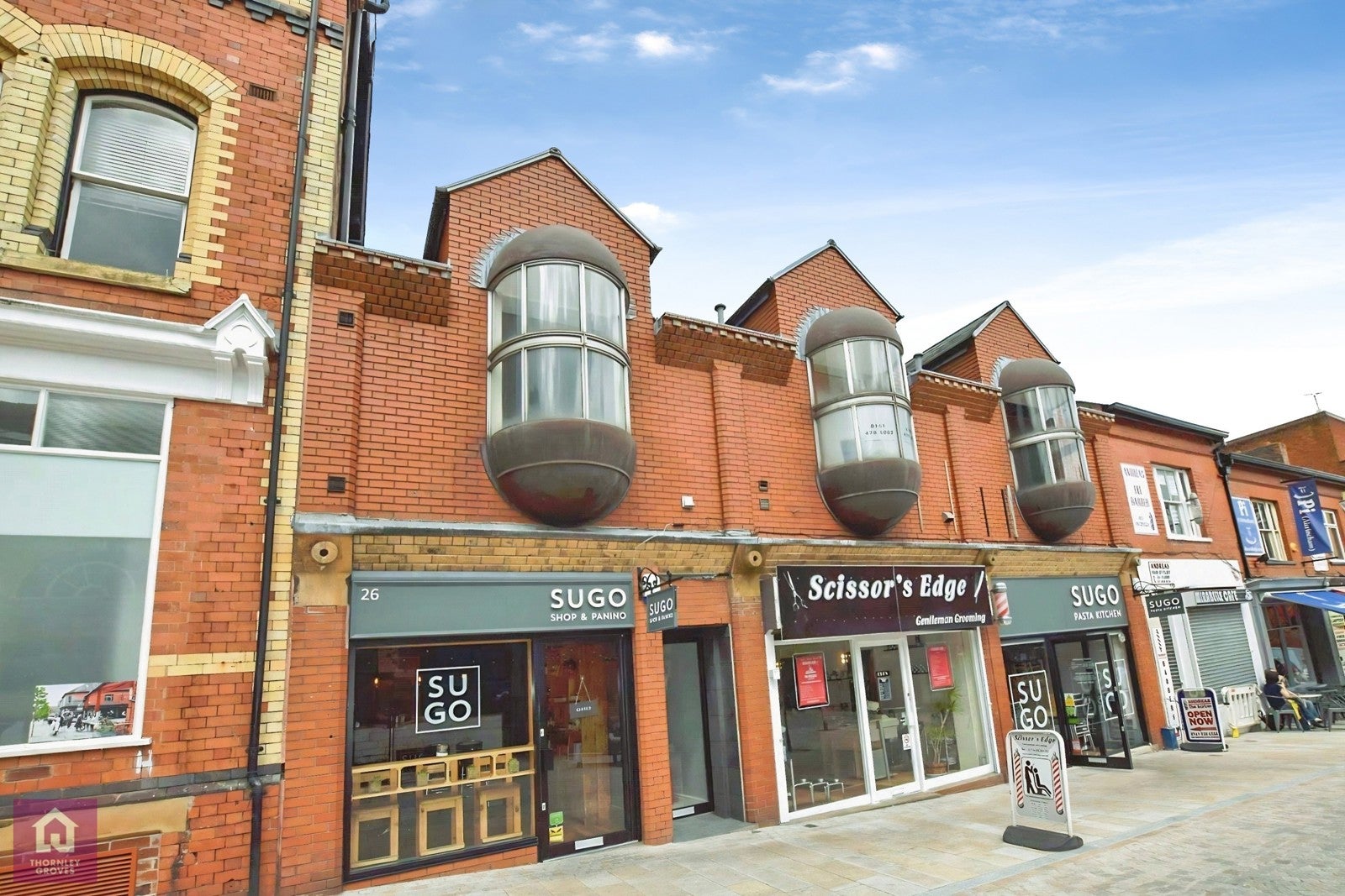 Flat Shaw's Road in Altrincham