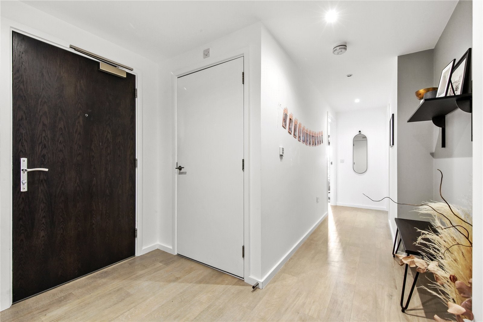 Flat Balham Hill in Greater London
