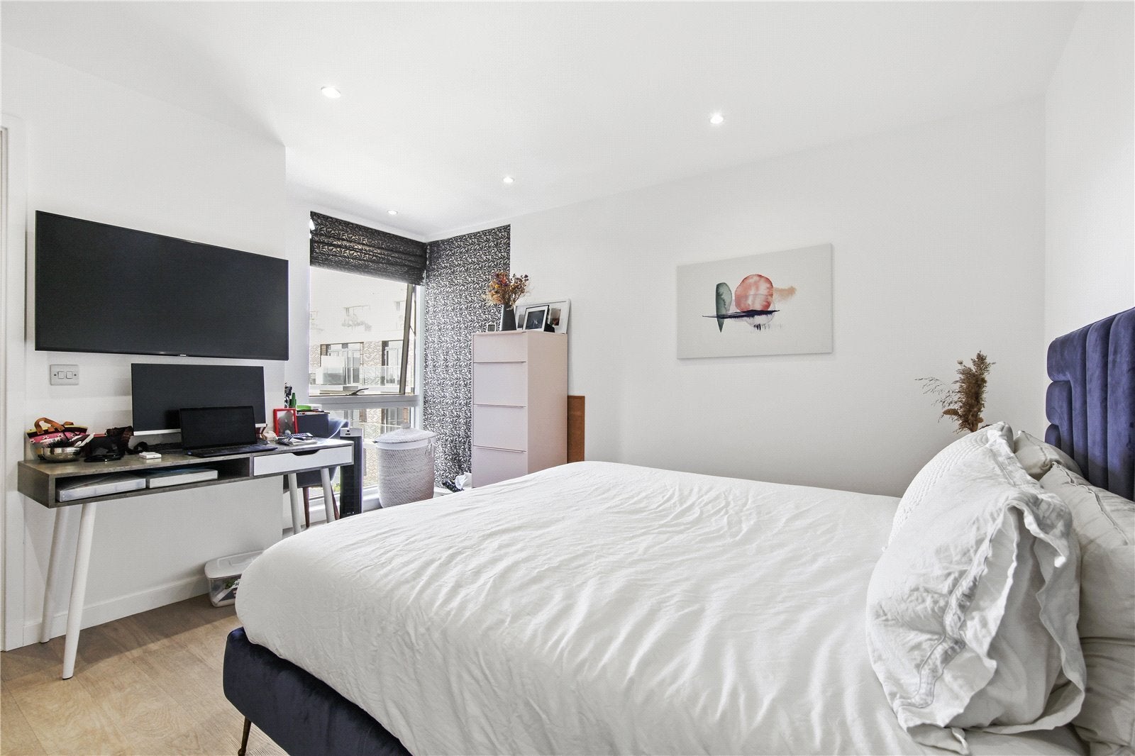 Flat Balham Hill in Greater London