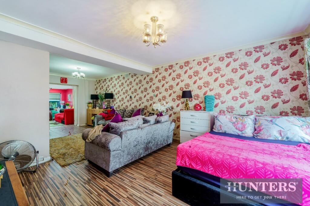 House Tamian Way in Greater London
