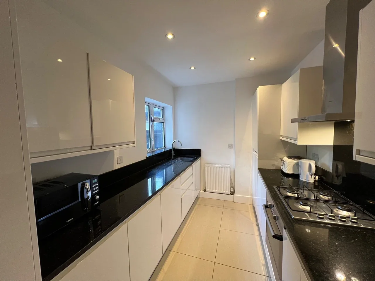 Flat Chevening Road in Greater London