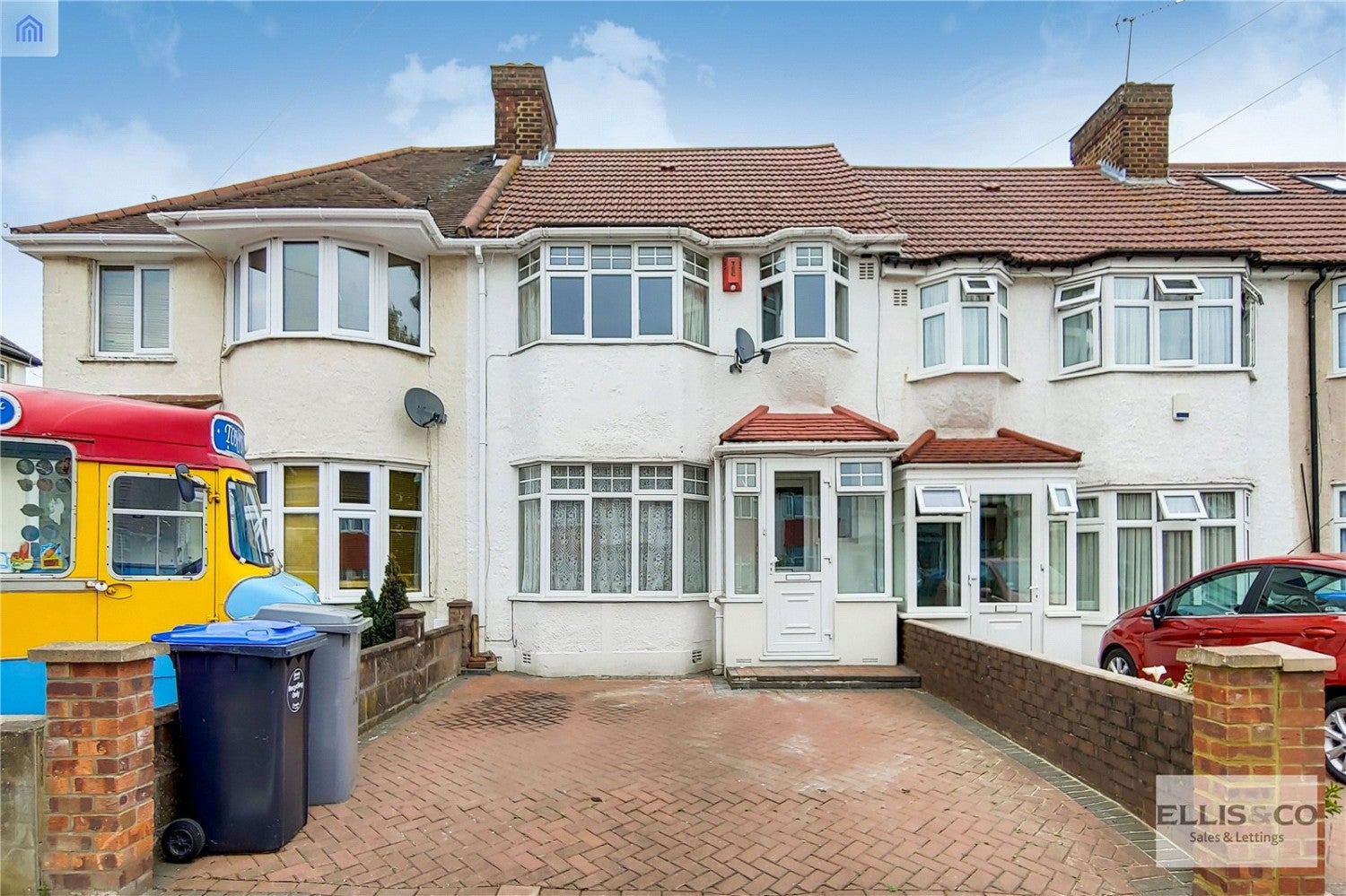 House Grove Way in Greater London