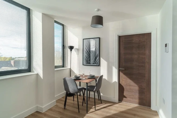 Flat Talbot Road in Trafford