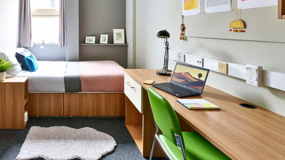 Room Northernhay Place in Exeter