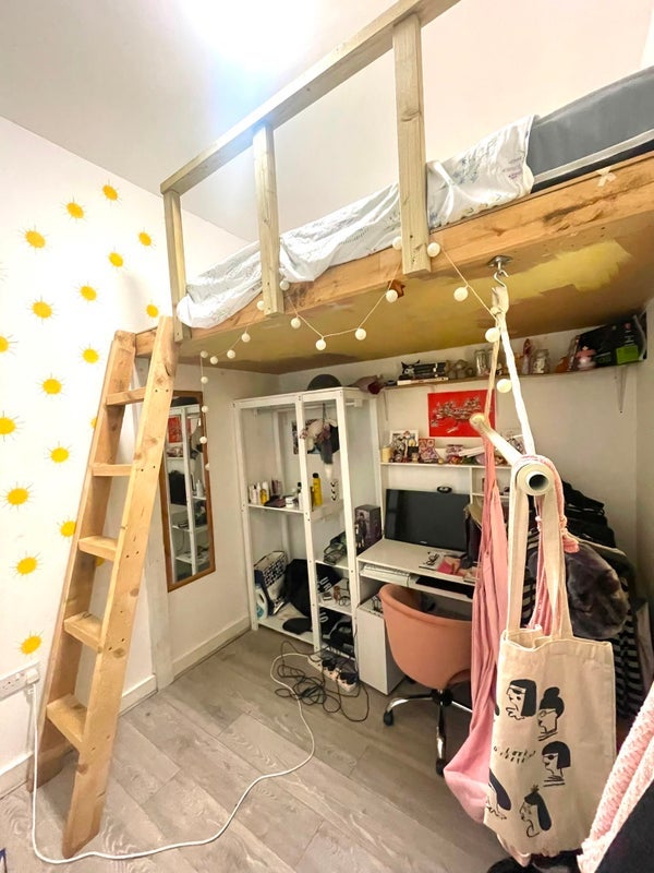 Room Byam Street in Greater London