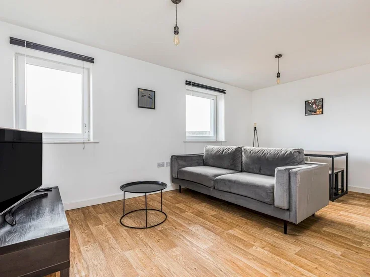Flat Longley Road in Chichester