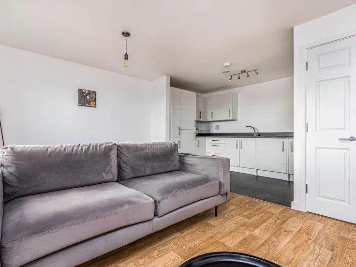 Flat Longley Road in Chichester