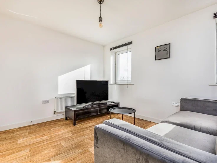 Flat Longley Road in Chichester
