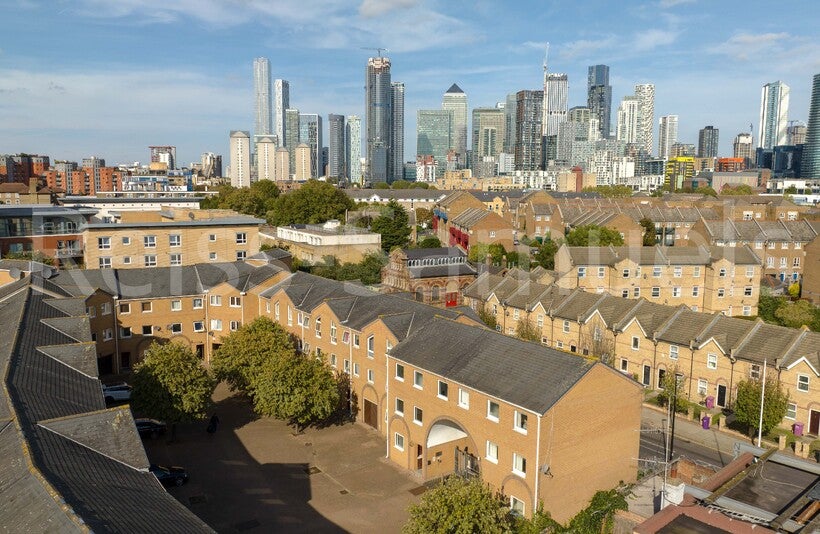 Flat Cyclops Mews in Greater London