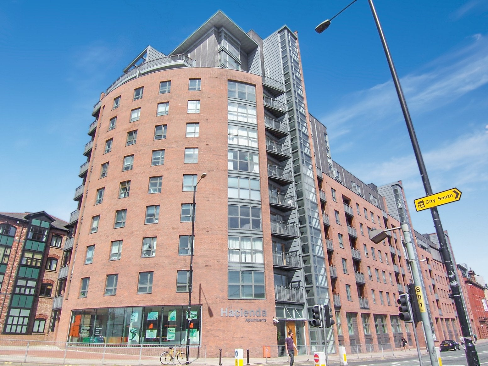 Flat Whitworth Street West in Manchester