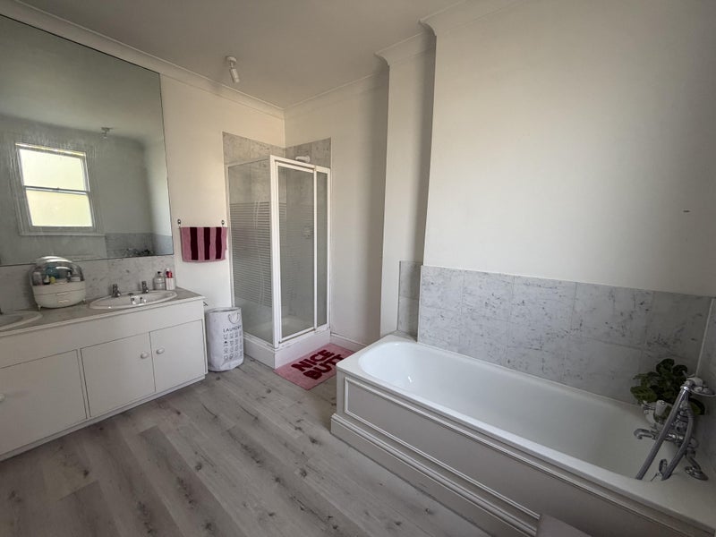 Room Altenburg Gardens in Greater London