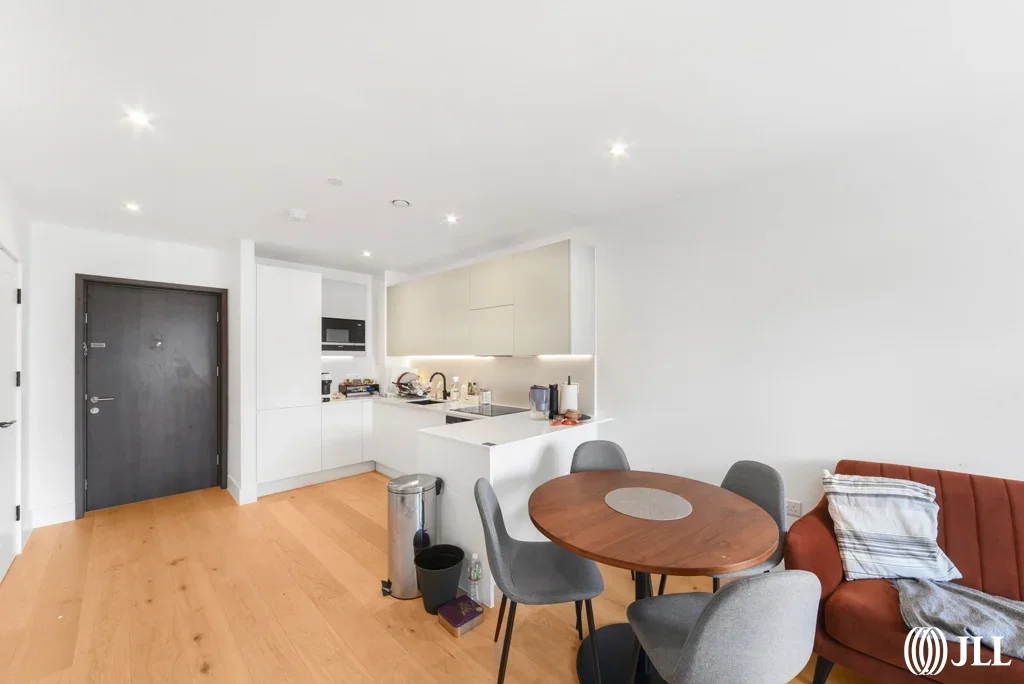 Flat Lionel Road South in Greater London