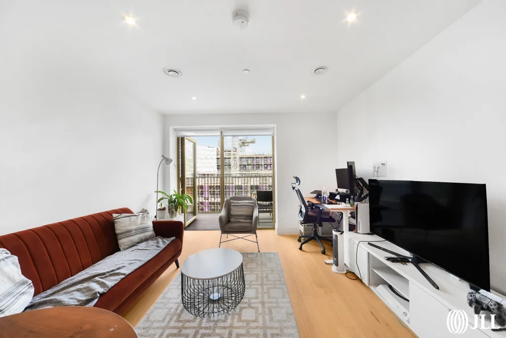 Flat Lionel Road South in Greater London