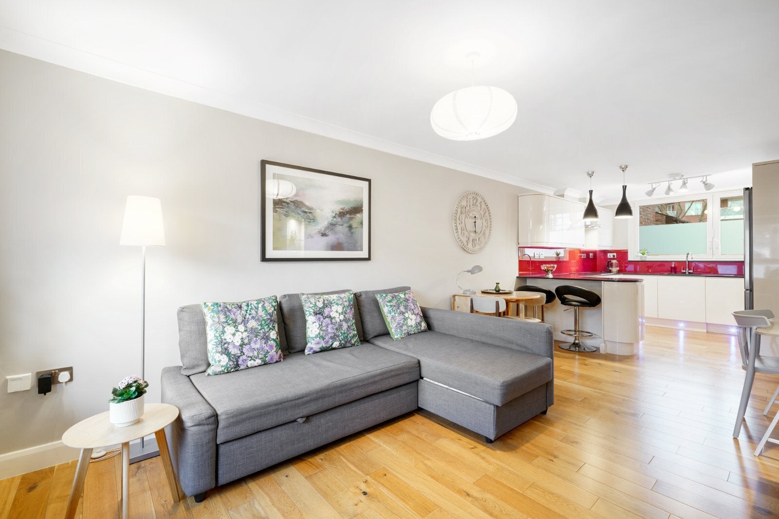 Flat Henderson Drive in City of Westminster