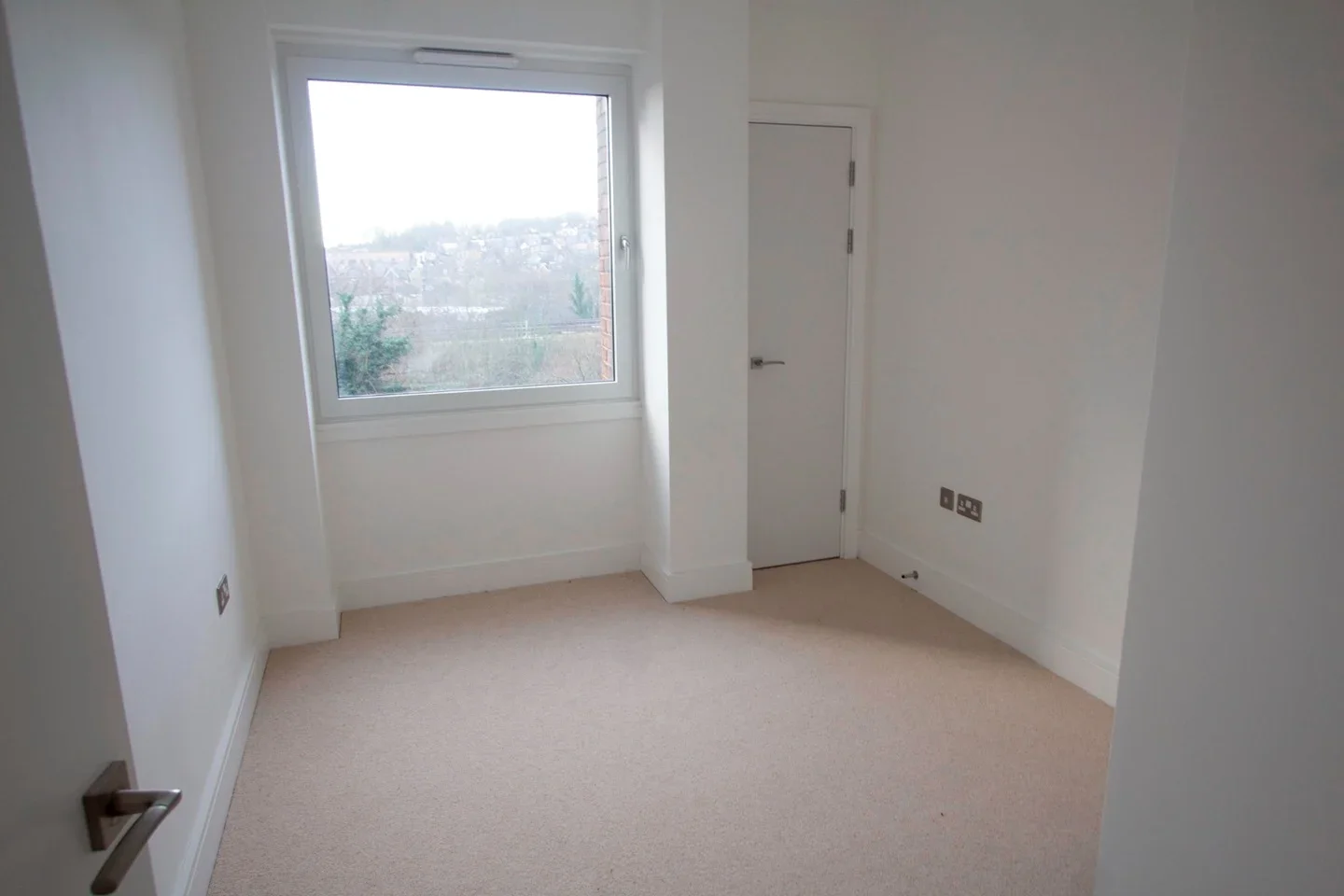 Flat Molesworth Street in Greater London