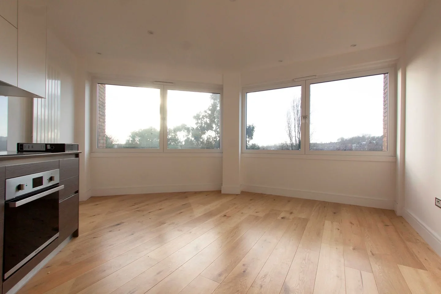 Flat Molesworth Street in Greater London