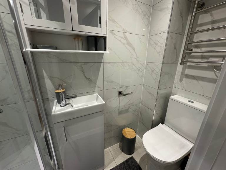 Flat Oakmere Avenue in Hertsmere