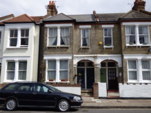 Flat Loubet Street in Greater London