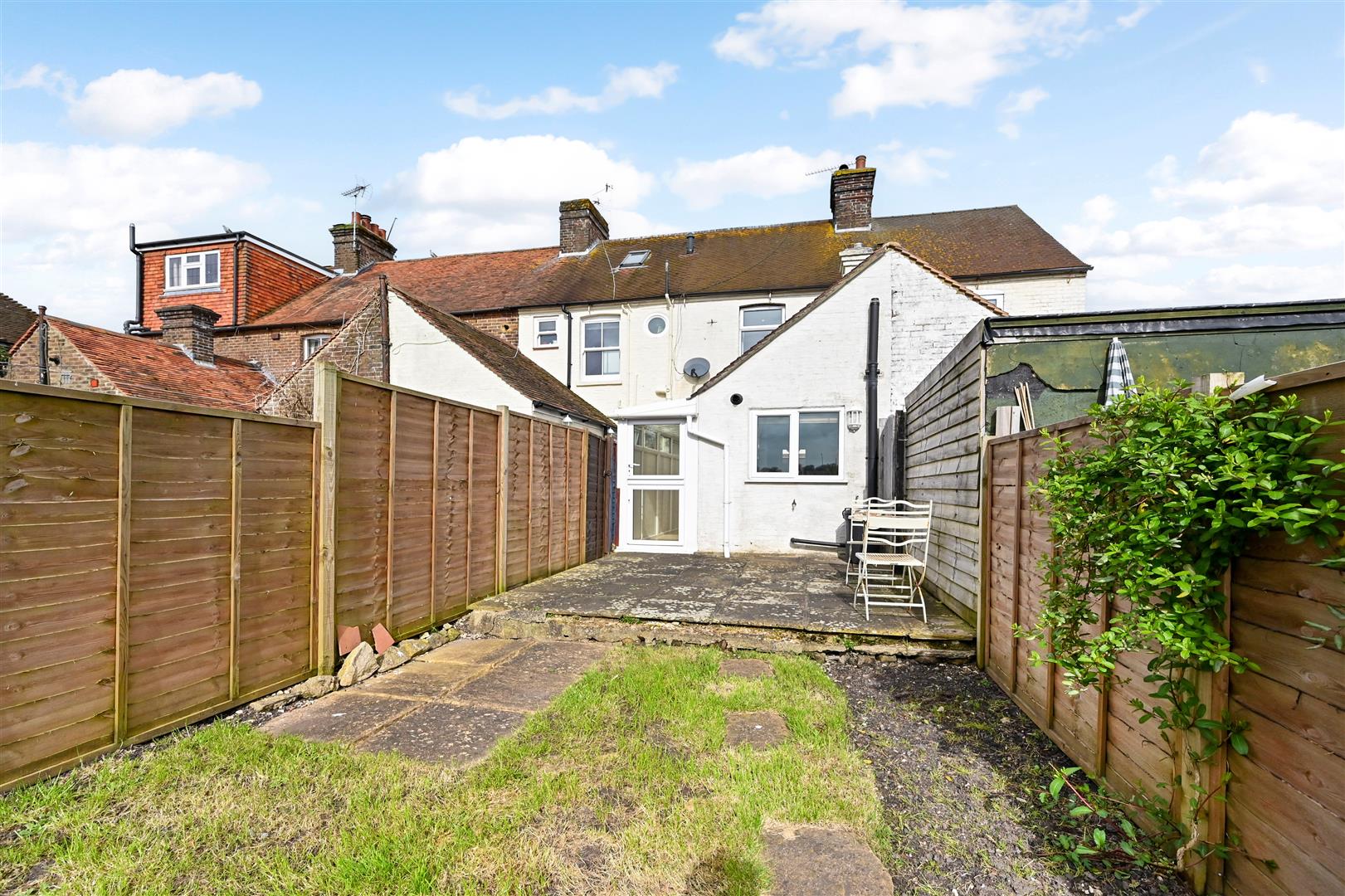 House Queens Lane in Arun