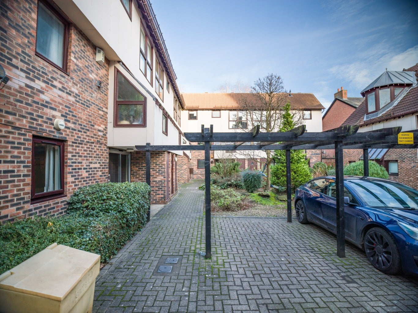 Flat Broad Garth in Newcastle upon Tyne