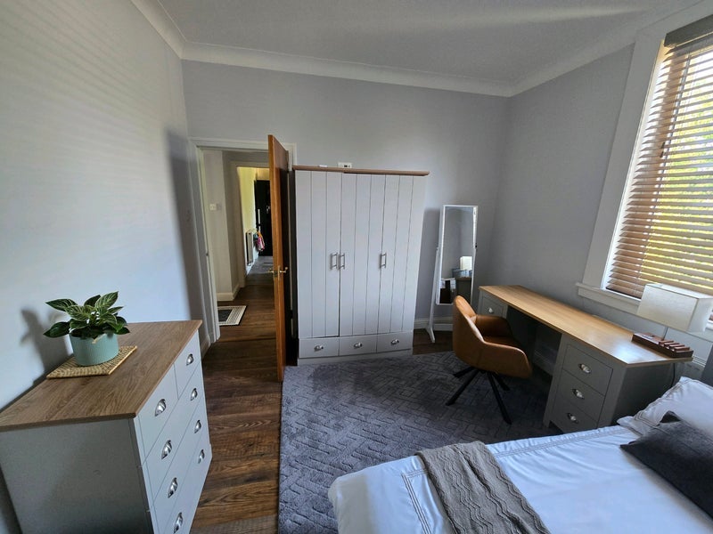 Room Parkgrove Drive in City of Edinburgh