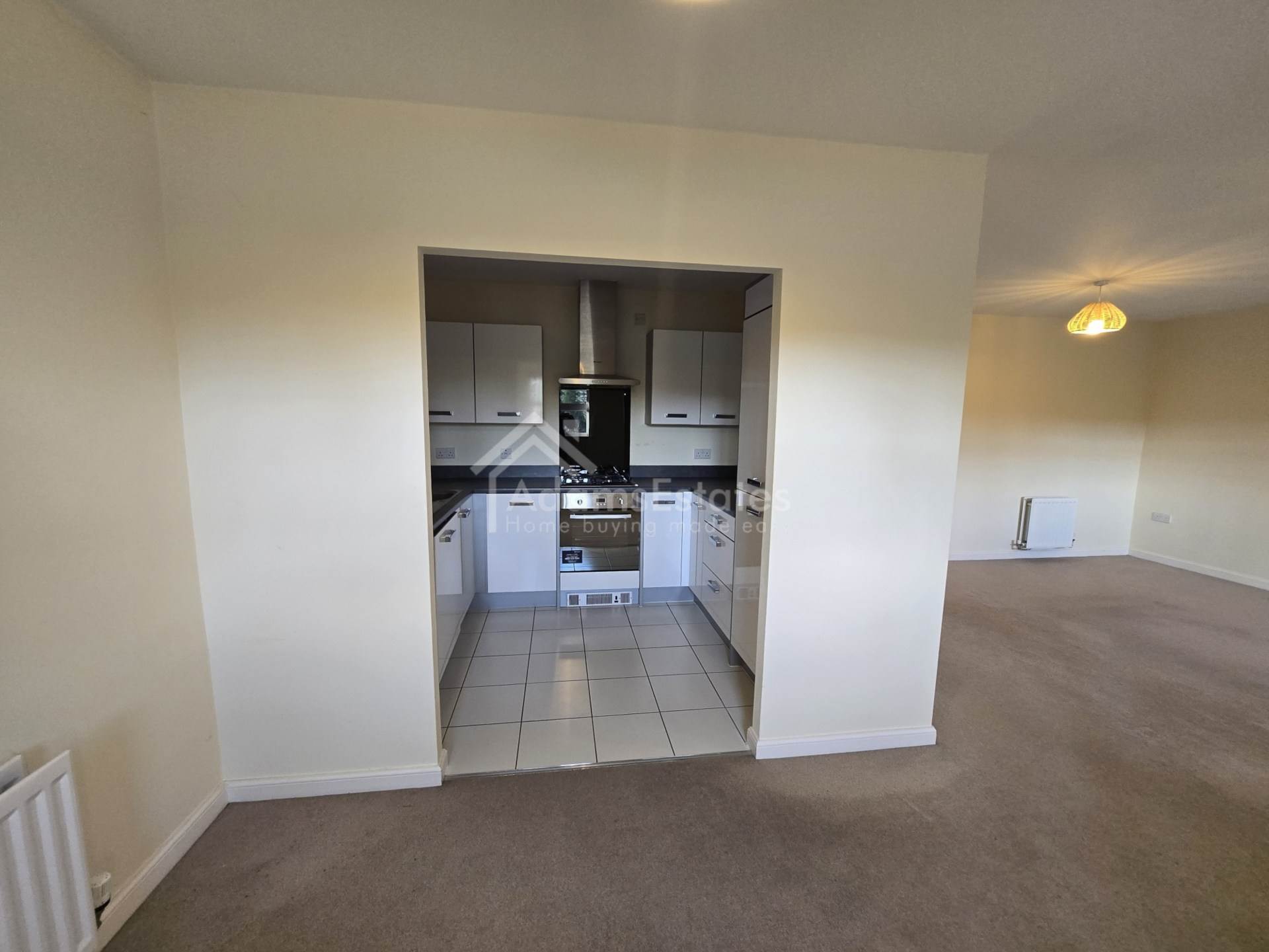 Flat Marmaville Court in Kirklees