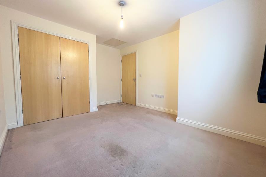 Flat Fennscombe Court in West End