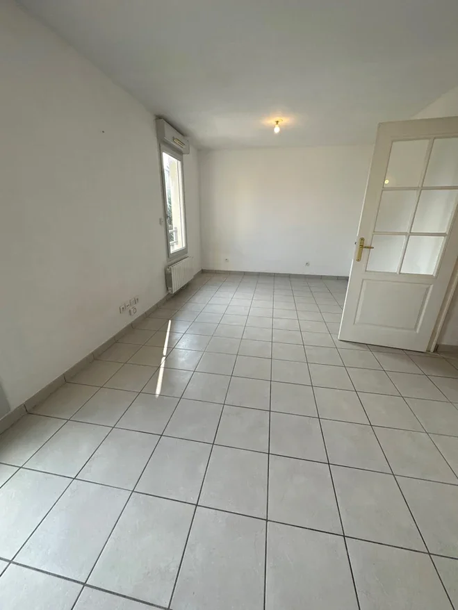 Flat Montée de Verdun in Tassin-la-Demi-Lune