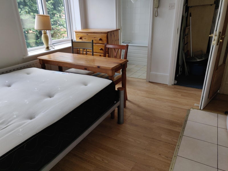 Flat Stanmore Road in Greater London