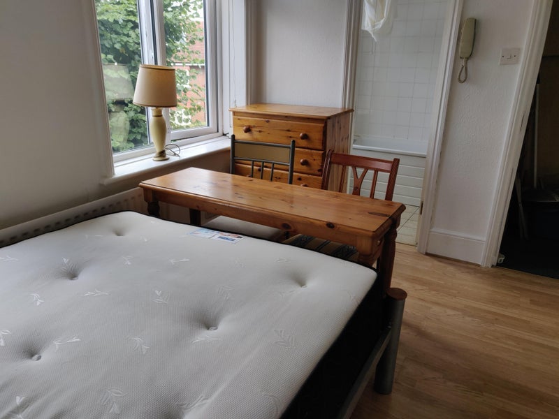 Flat Stanmore Road in Greater London