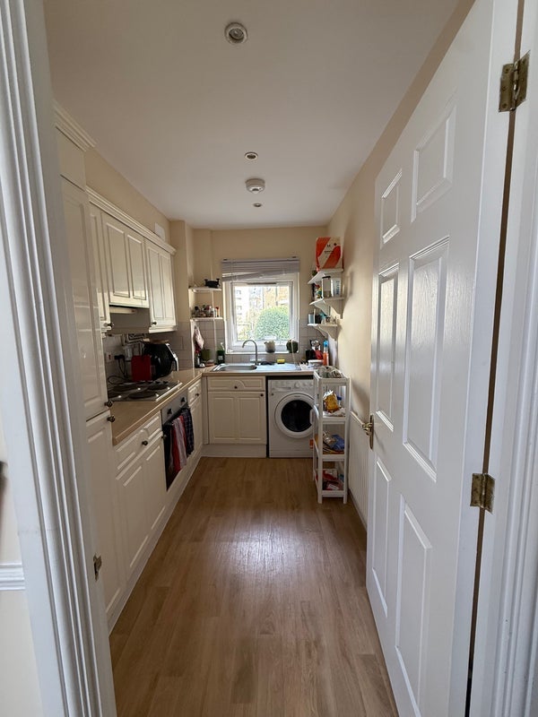 Room Thomas More Street in Greater London