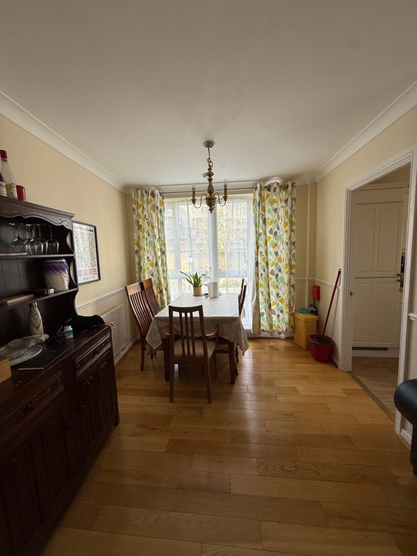 Room Thomas More Street in Greater London