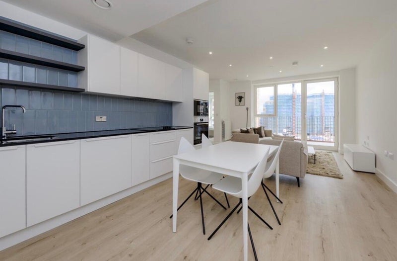 Flat Griffin Manor Way in Greater London