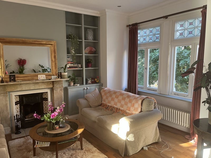 Room St. Ann's Hill in Greater London