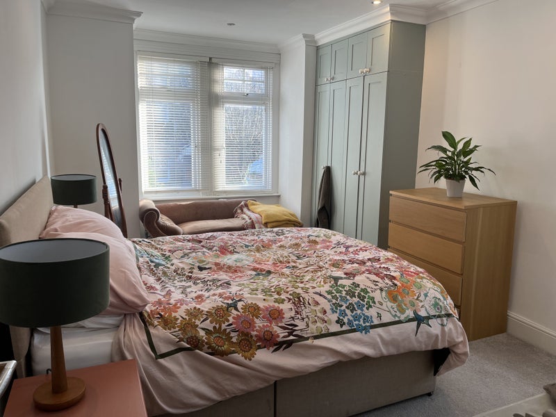 Room St. Ann's Hill in Greater London