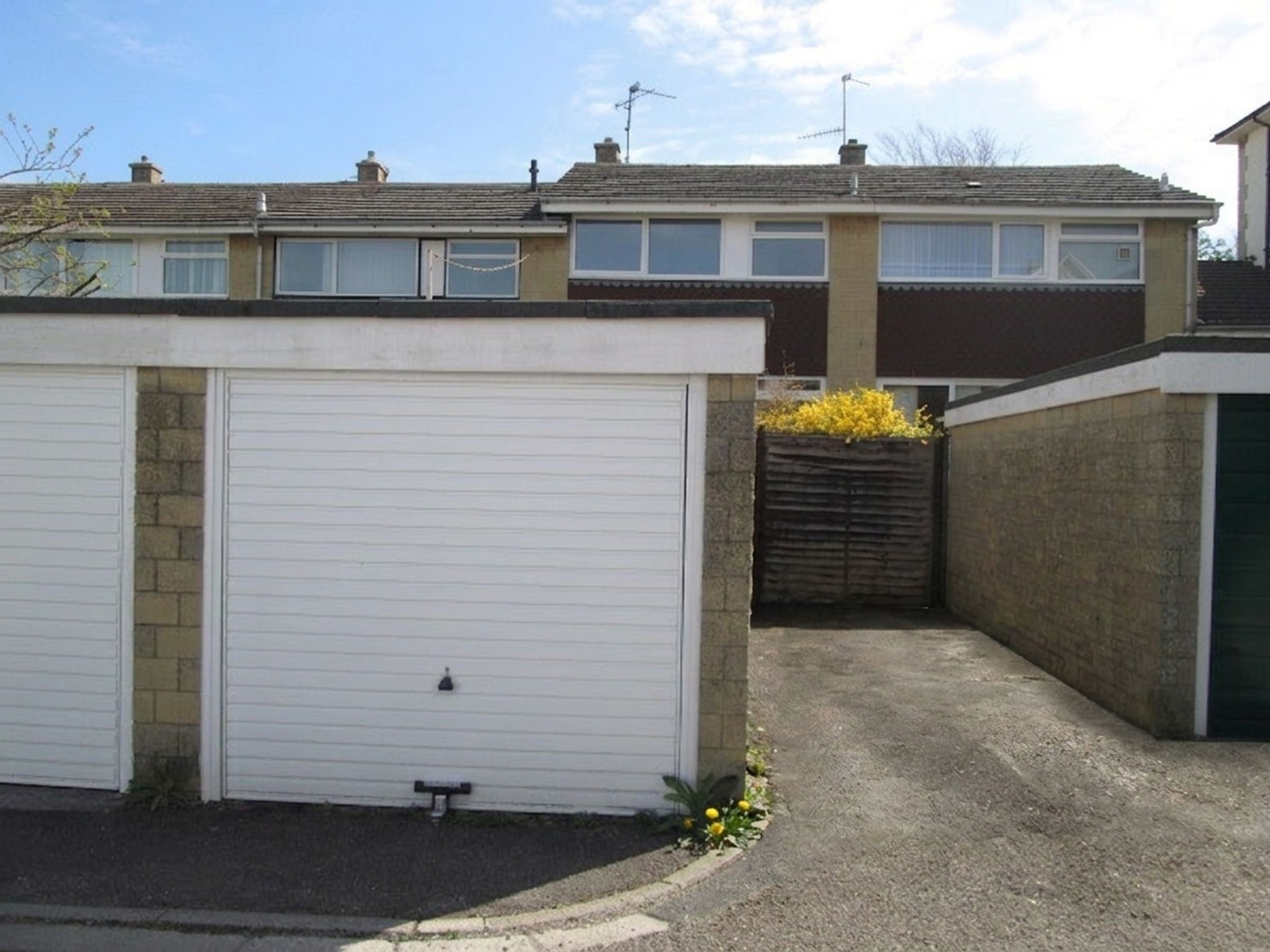 House Southfield Road in Bristol