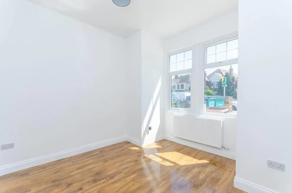 Flat Gayton Road in Greater London