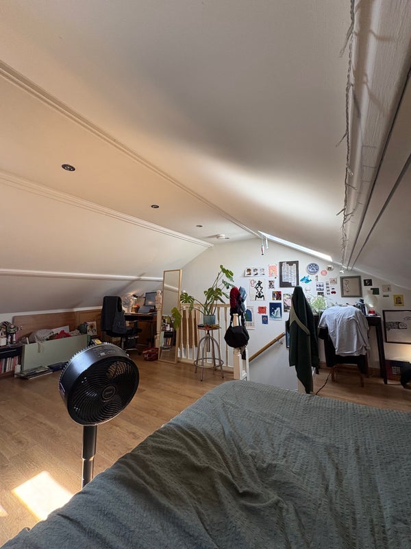 Room Surr Street in Greater London