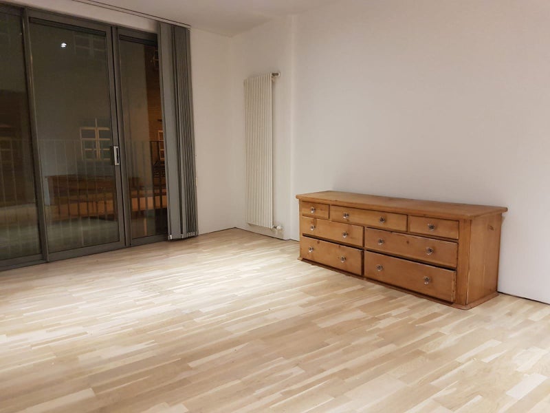 Flat Plumbers Row in Greater London