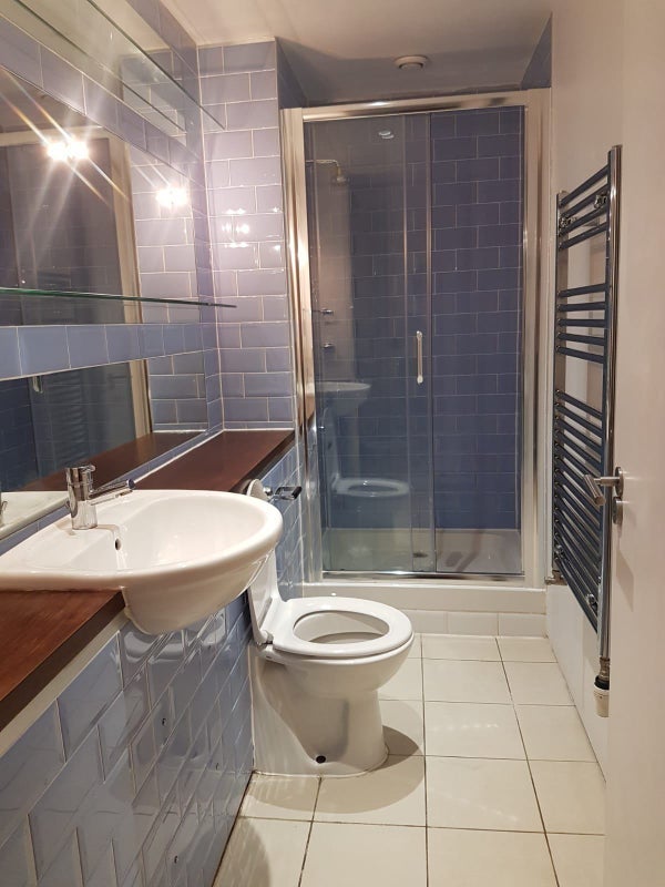 Flat Plumbers Row in Greater London